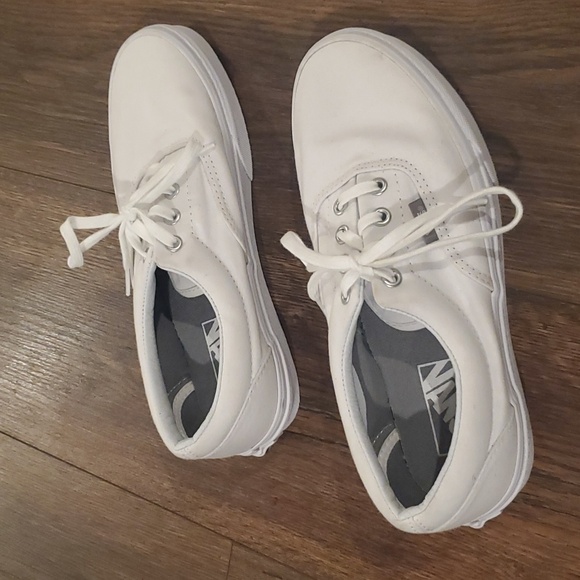 Womens Vans Classic white canvas sneakers sz 7.5 - Picture 3 of 7